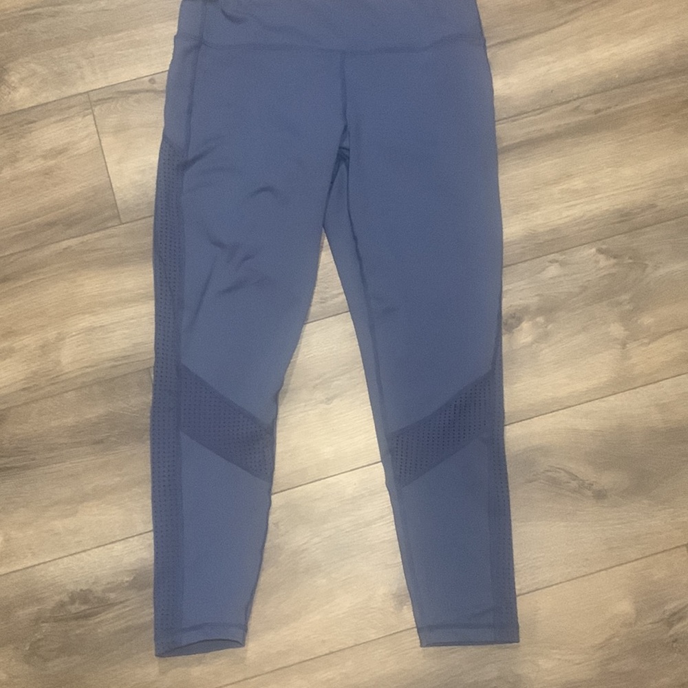 Gap size L, go solid punch quiet blue 3/4 leggings. Like new. Mesh sides